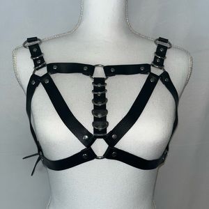 Chest harness